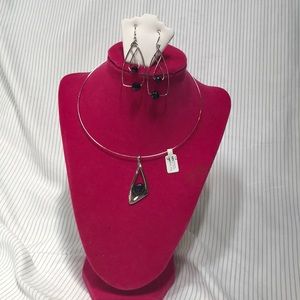 Lia Sophia necklace and earring set